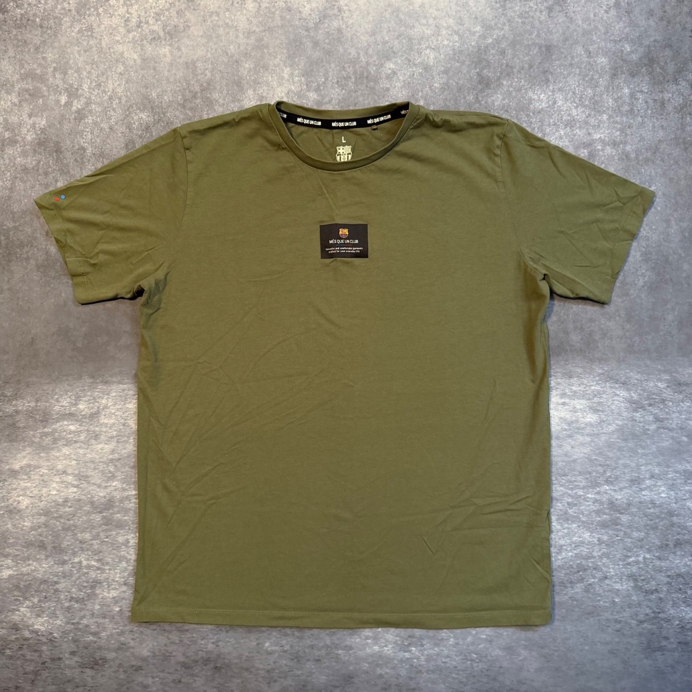 FC Barcelona Mes Que Un Club Mens T-Shirt Olive Green Center Patch Graphic Large